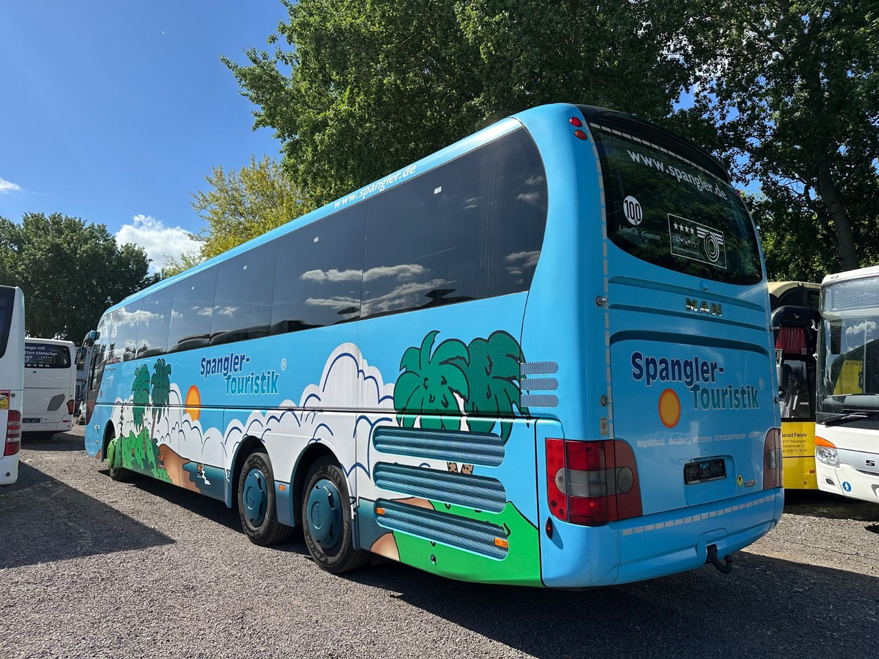MAN R08 Lions Coach L (60 Sitze*Schalt) - Bus pariwisata: gambar 2 MAN R08 Lions Coach L (60 Sitze*Schalt) - Bus pariwisata: gambar 2