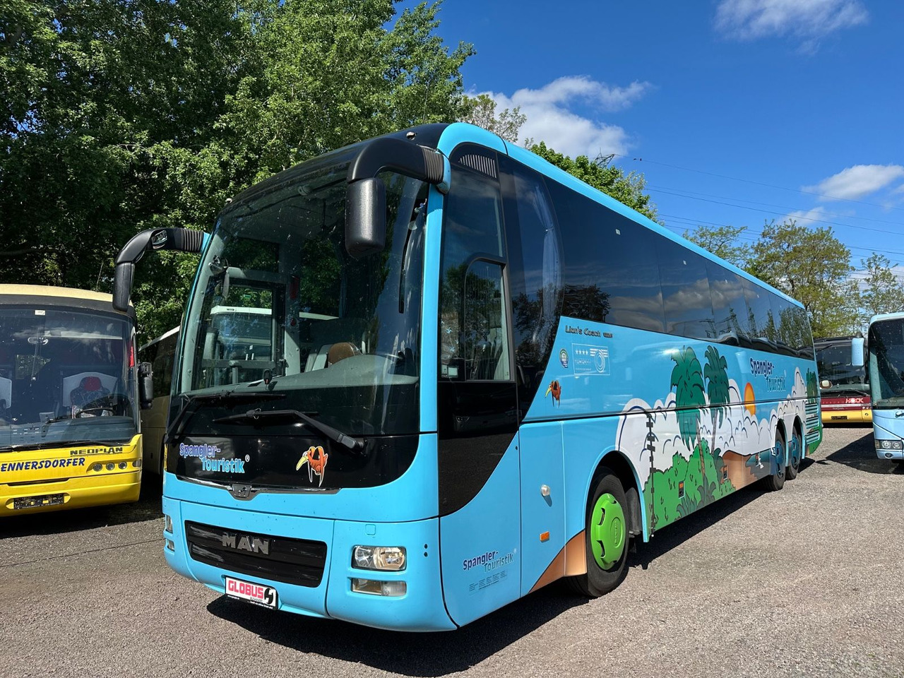 MAN R08 Lions Coach L (60 Sitze*Schalt) - Bus pariwisata: gambar 1 MAN R08 Lions Coach L (60 Sitze*Schalt) - Bus pariwisata: gambar 1