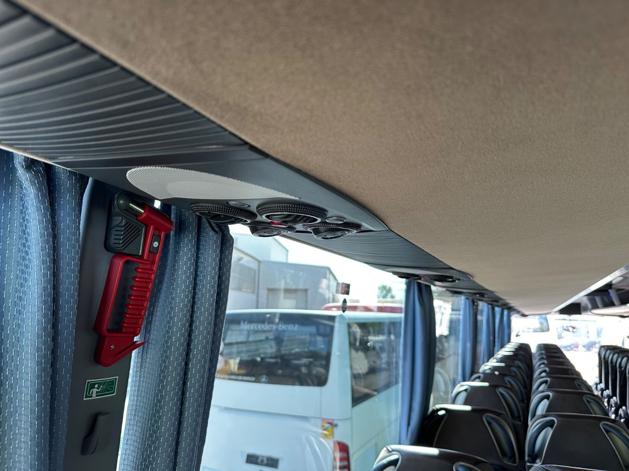 Bus pariwisata MAN R08 Lions Coach L (60 Sitze*Schalt): gambar 25