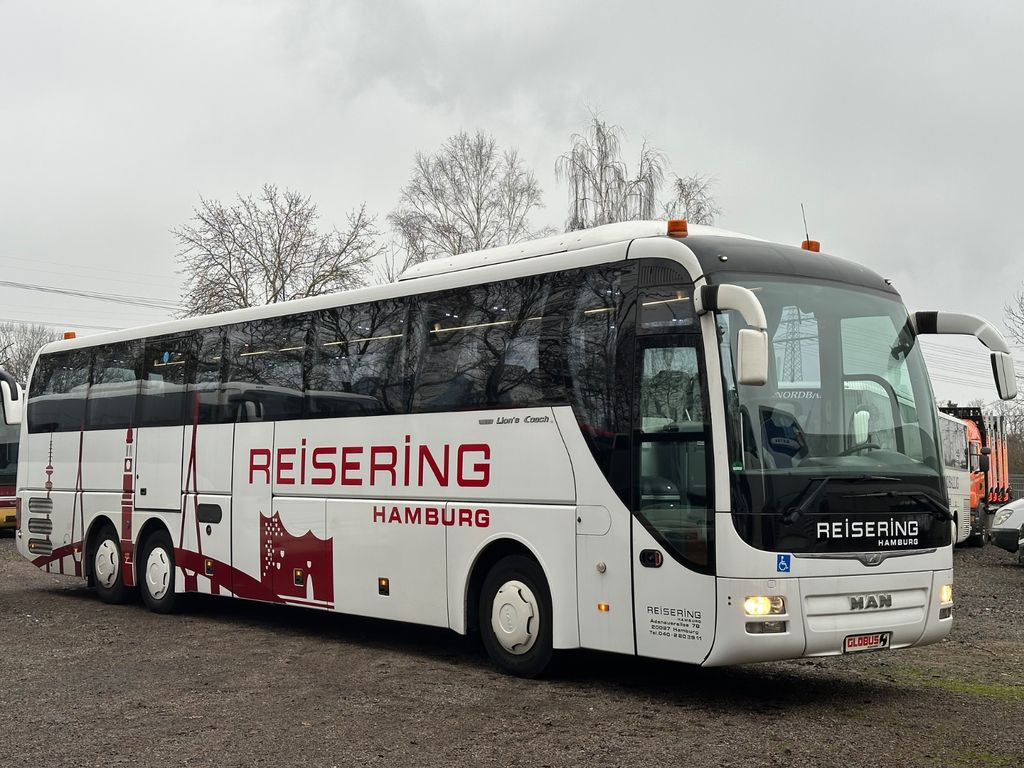 MAN R08 Lions Coach L (wenig Km*Behinderten gerecht) - Bus pariwisata: gambar 1 MAN R08 Lions Coach L (wenig Km*Behinderten gerecht) - Bus pariwisata: gambar 1