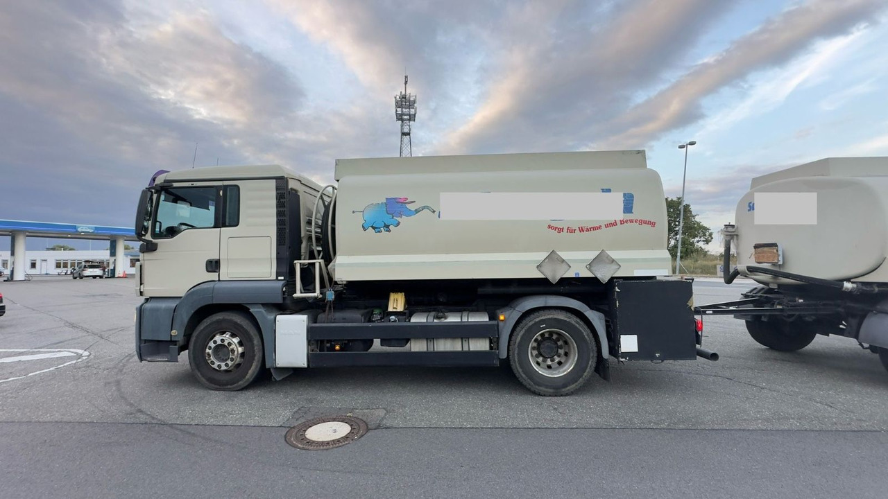MAN TGS 18.440 4X2 BL A3 (Oben+Untenbefüllung) - Truk tangki: gambar 1 MAN TGS 18.440 4X2 BL A3 (Oben+Untenbefüllung) - Truk tangki: gambar 1