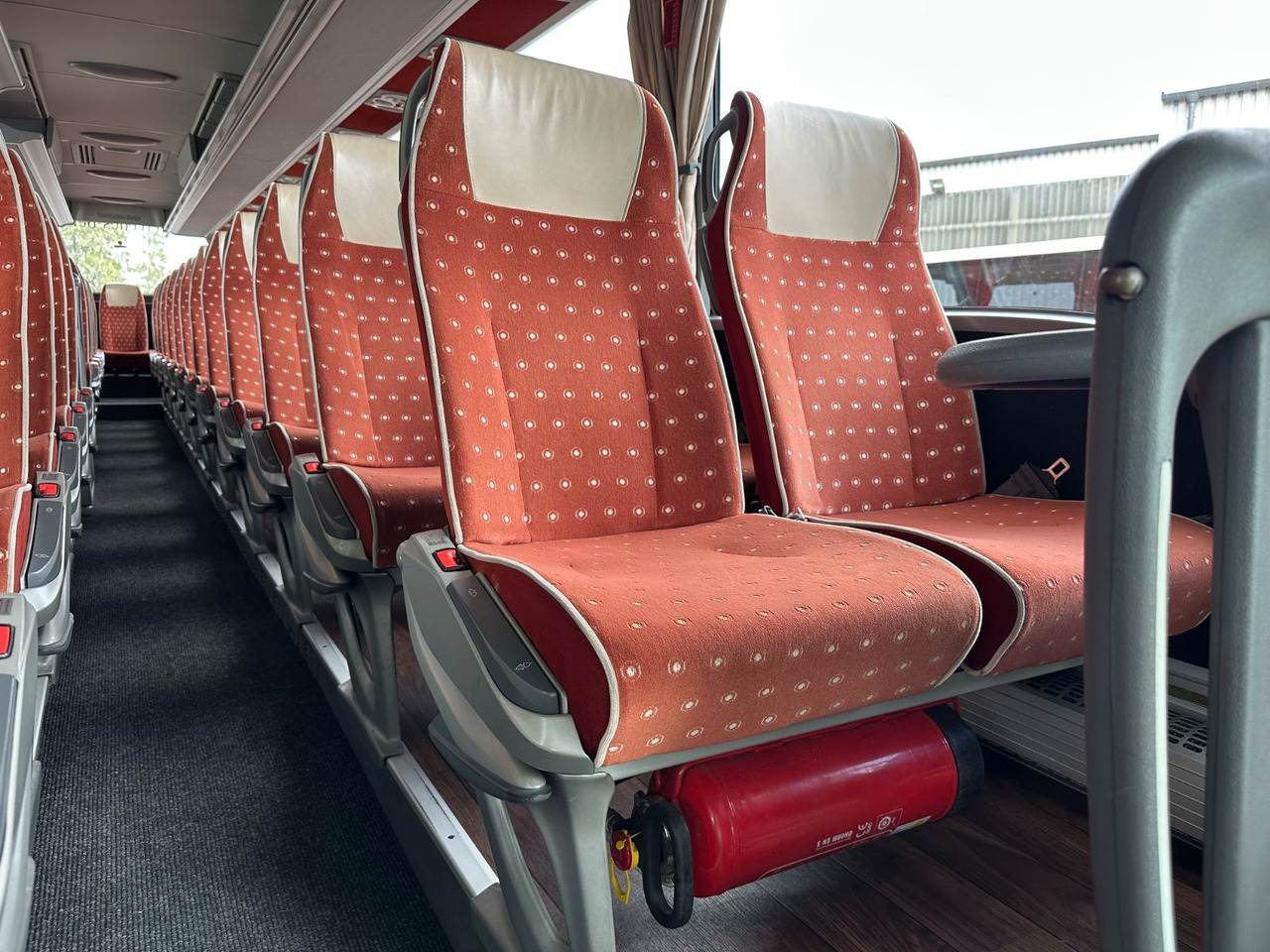 Mercedes-Benz O 350 Tourismo 15 RHD (DE*Schalt*TOP) - Bus pariwisata: gambar 5 Mercedes-Benz O 350 Tourismo 15 RHD (DE*Schalt*TOP) - Bus pariwisata: gambar 5