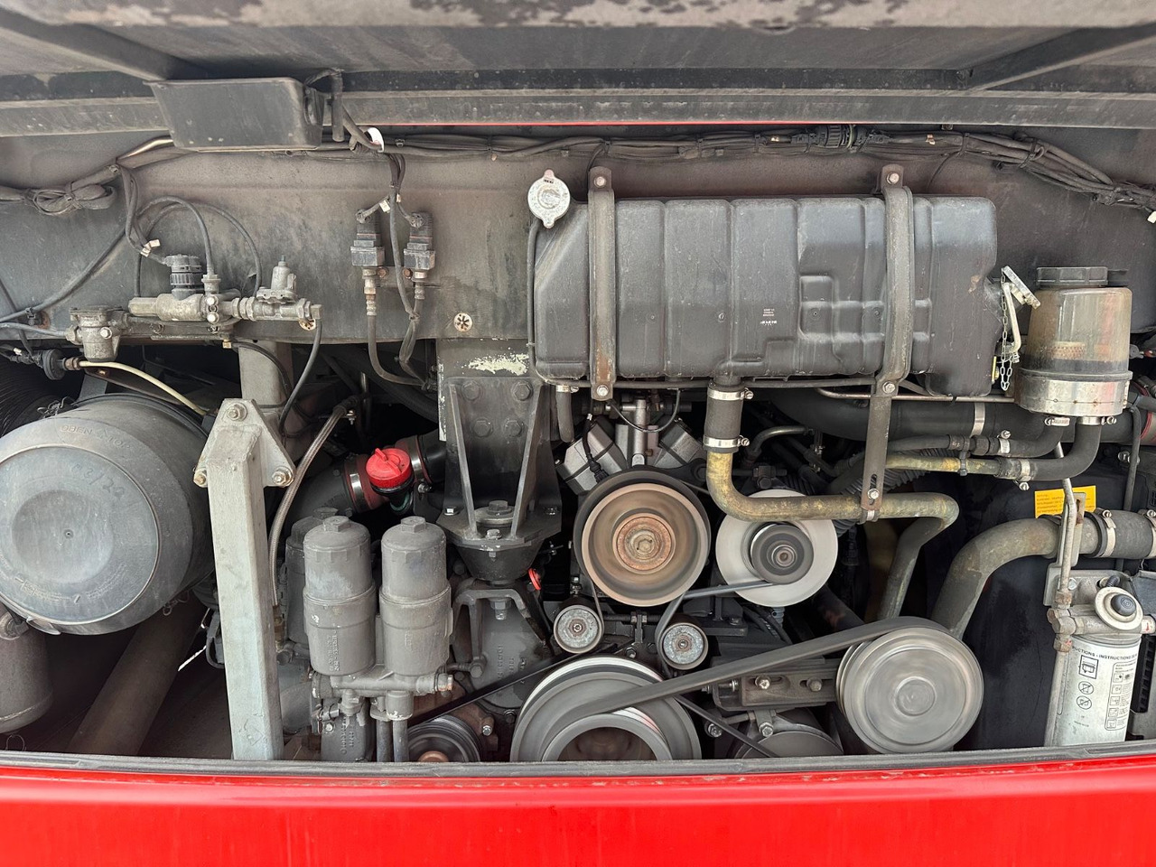 Mercedes-Benz O550 Integro (58 Sitze*Klima) - Bus pinggiran kota: gambar 4 Mercedes-Benz O550 Integro (58 Sitze*Klima) - Bus pinggiran kota: gambar 4