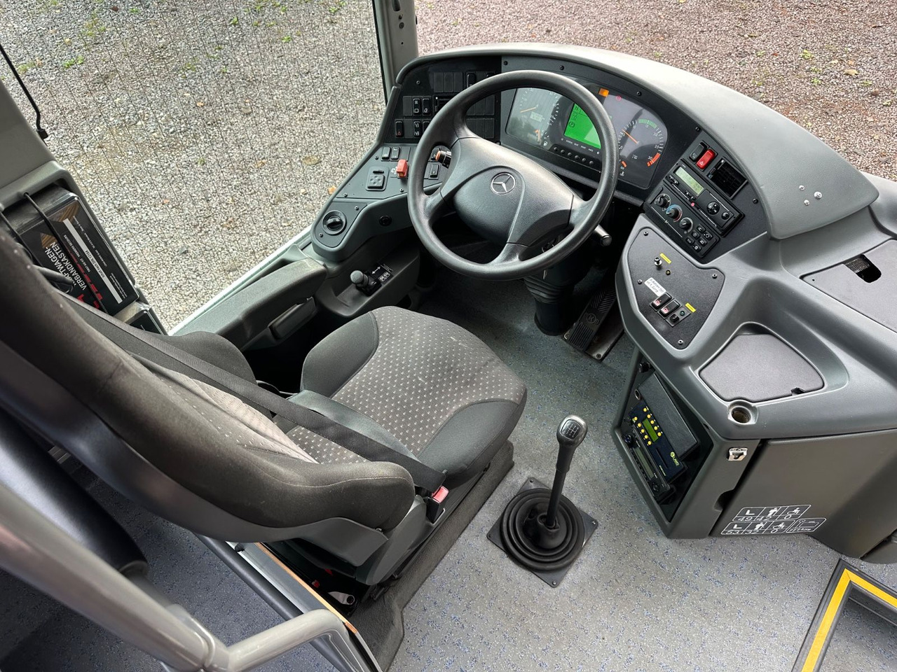 Mercedes-Benz O560 Intouro (EEV*Schalt) - Bus pinggiran kota: gambar 5 Mercedes-Benz O560 Intouro (EEV*Schalt) - Bus pinggiran kota: gambar 5