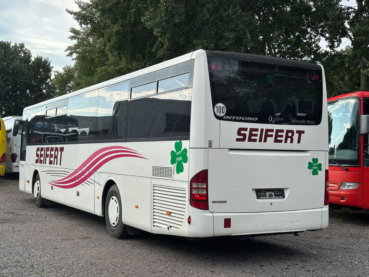 Mercedes-Benz O560 Intouro (EEV*Schalt) - Bus pinggiran kota: gambar 2 Mercedes-Benz O560 Intouro (EEV*Schalt) - Bus pinggiran kota: gambar 2