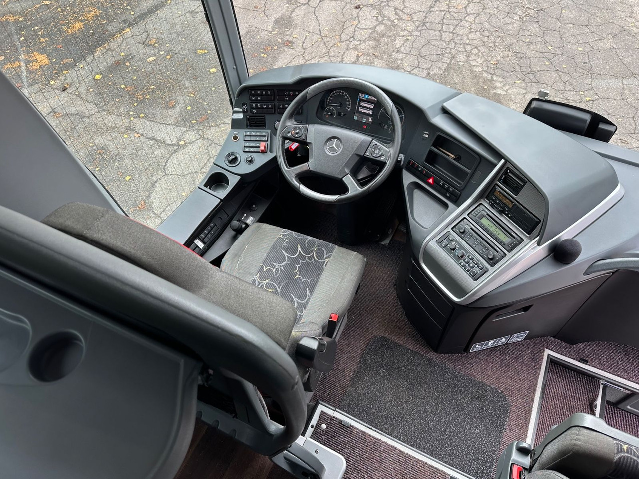 Mercedes-Benz Travego O580 16 RHD-M (LuxLine*TOP*DE) - Bus pariwisata: gambar 5 Mercedes-Benz Travego O580 16 RHD-M (LuxLine*TOP*DE) - Bus pariwisata: gambar 5