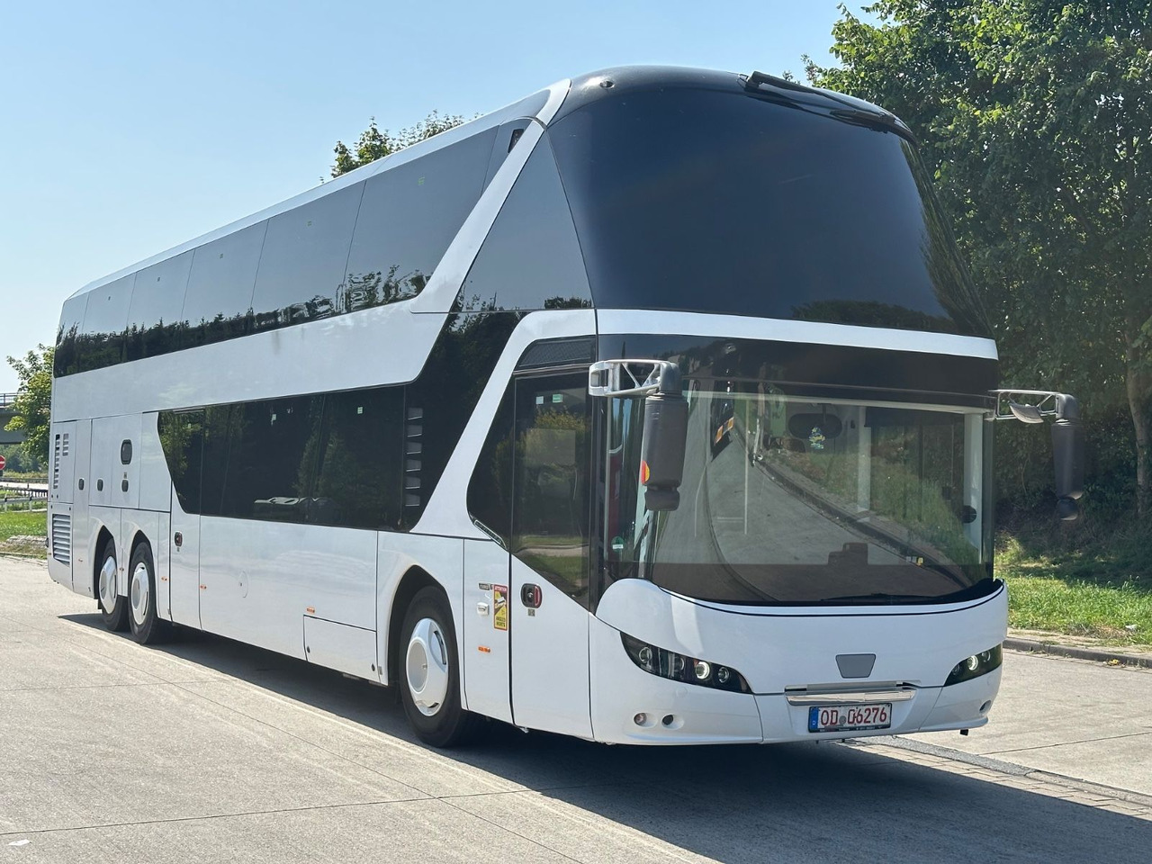 Neoplan P06 Skyliner L (83 Sitze*TOP*Motor Neu*Panorama) - Bus tingkat: gambar 2 Neoplan P06 Skyliner L (83 Sitze*TOP*Motor Neu*Panorama) - Bus tingkat: gambar 2