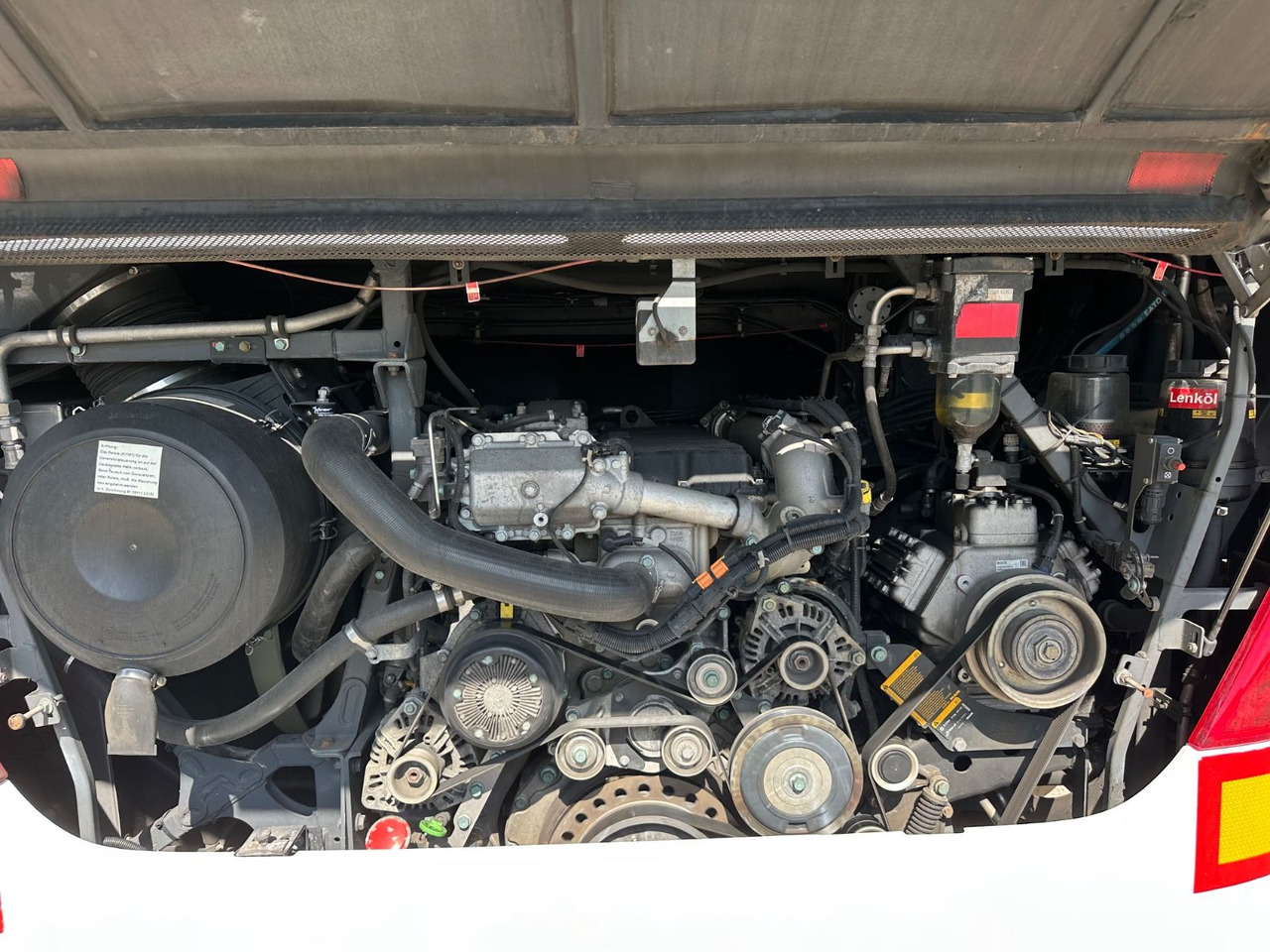 Neoplan P06 Skyliner L (83 Sitze*TOP*Motor Neu*Panorama) - Bus tingkat: gambar 4 Neoplan P06 Skyliner L (83 Sitze*TOP*Motor Neu*Panorama) - Bus tingkat: gambar 4