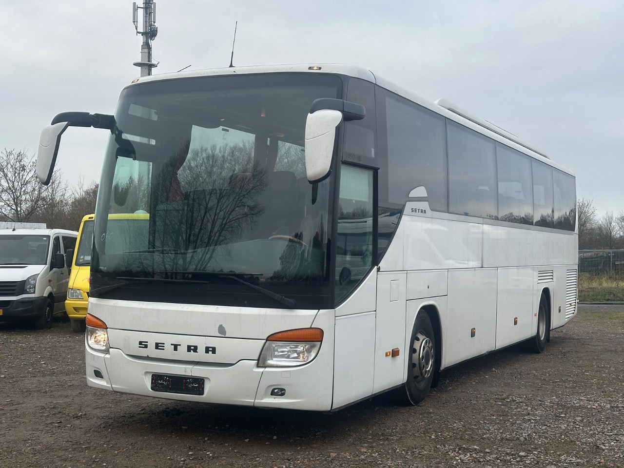 Setra S 415 GT-HD (Euro 4*Analog-Tacho) - Bus pariwisata: gambar 1 Setra S 415 GT-HD (Euro 4*Analog-Tacho) - Bus pariwisata: gambar 1