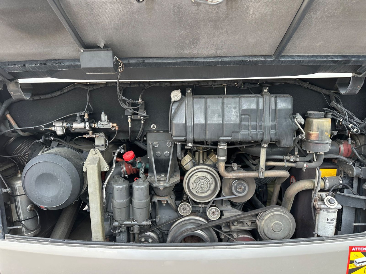 Setra S 415 UL GT (Motor neu*TOP) - Bus pinggiran kota: gambar 4 Setra S 415 UL GT (Motor neu*TOP) - Bus pinggiran kota: gambar 4