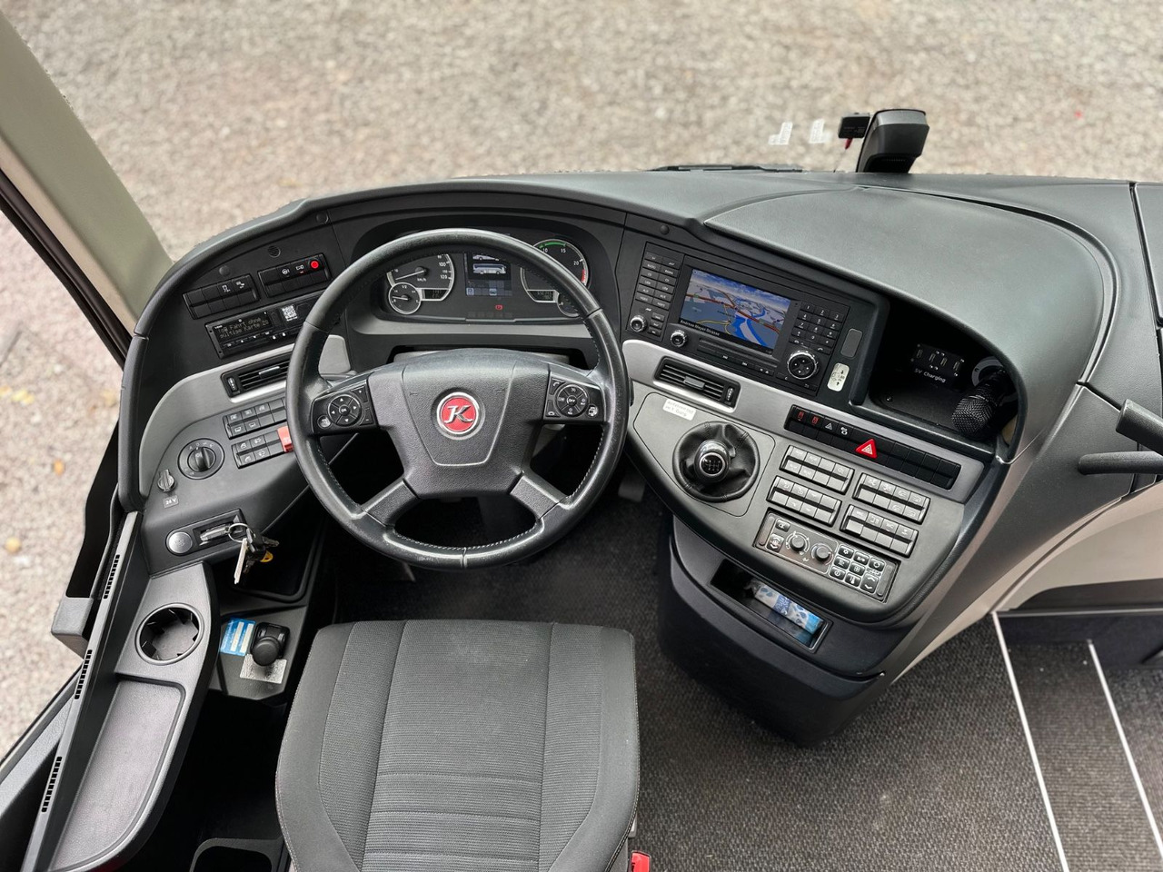 Leasing  Setra S 515 HD (TOP*DE*Schalt) Setra S 515 HD (TOP*DE*Schalt): gambar 14