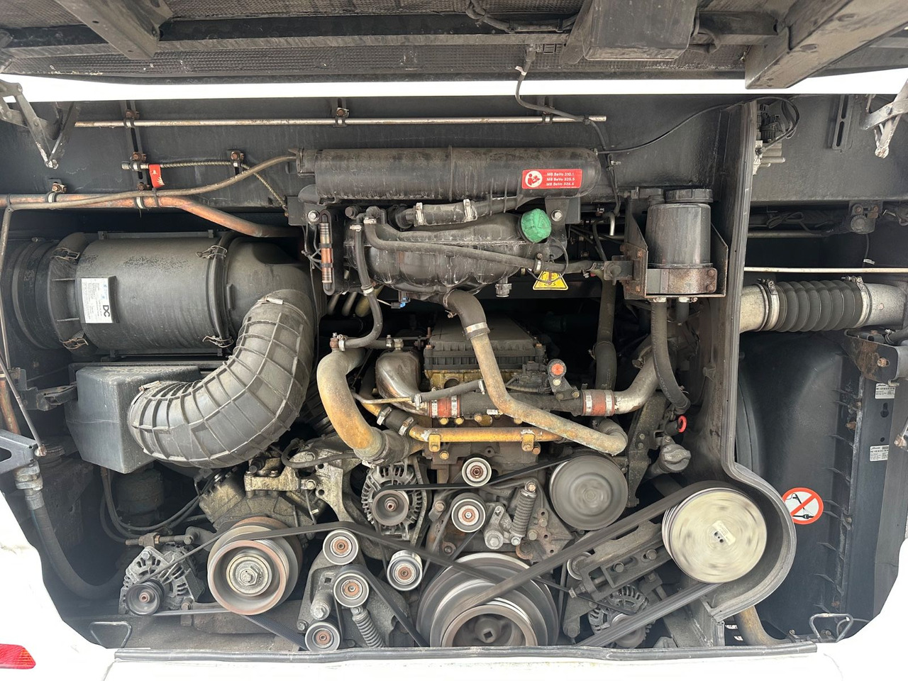 Setra S 516 HD/2A (54 Sitze*DE-Bus) - Bus pariwisata: gambar 4 Setra S 516 HD/2A (54 Sitze*DE-Bus) - Bus pariwisata: gambar 4