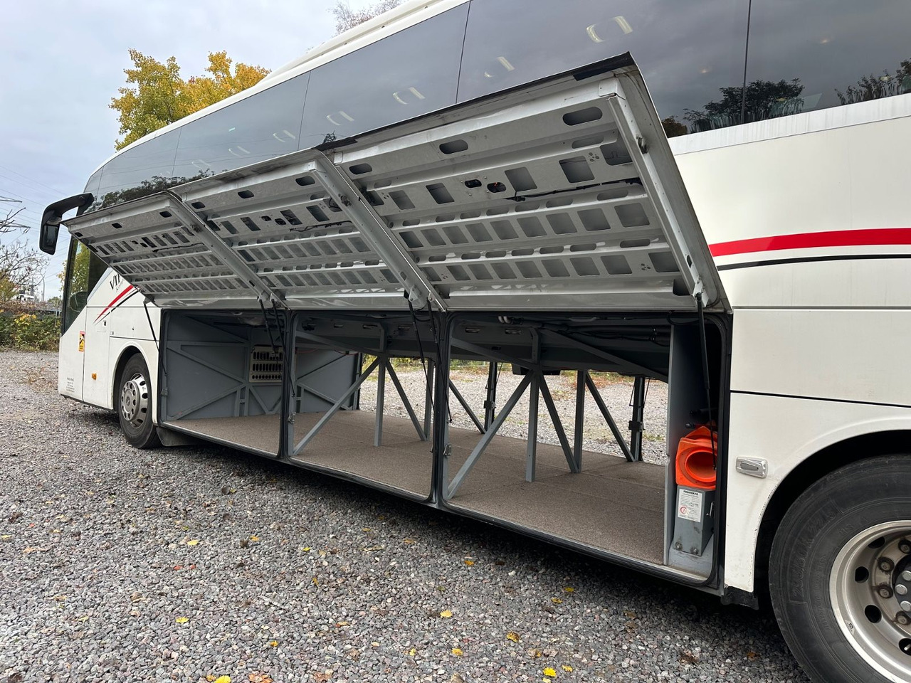 Setra S 516 HD/2A (Heck WC+Küche*DE-Bus) - Bus pariwisata: gambar 4 Setra S 516 HD/2A (Heck WC+Küche*DE-Bus) - Bus pariwisata: gambar 4