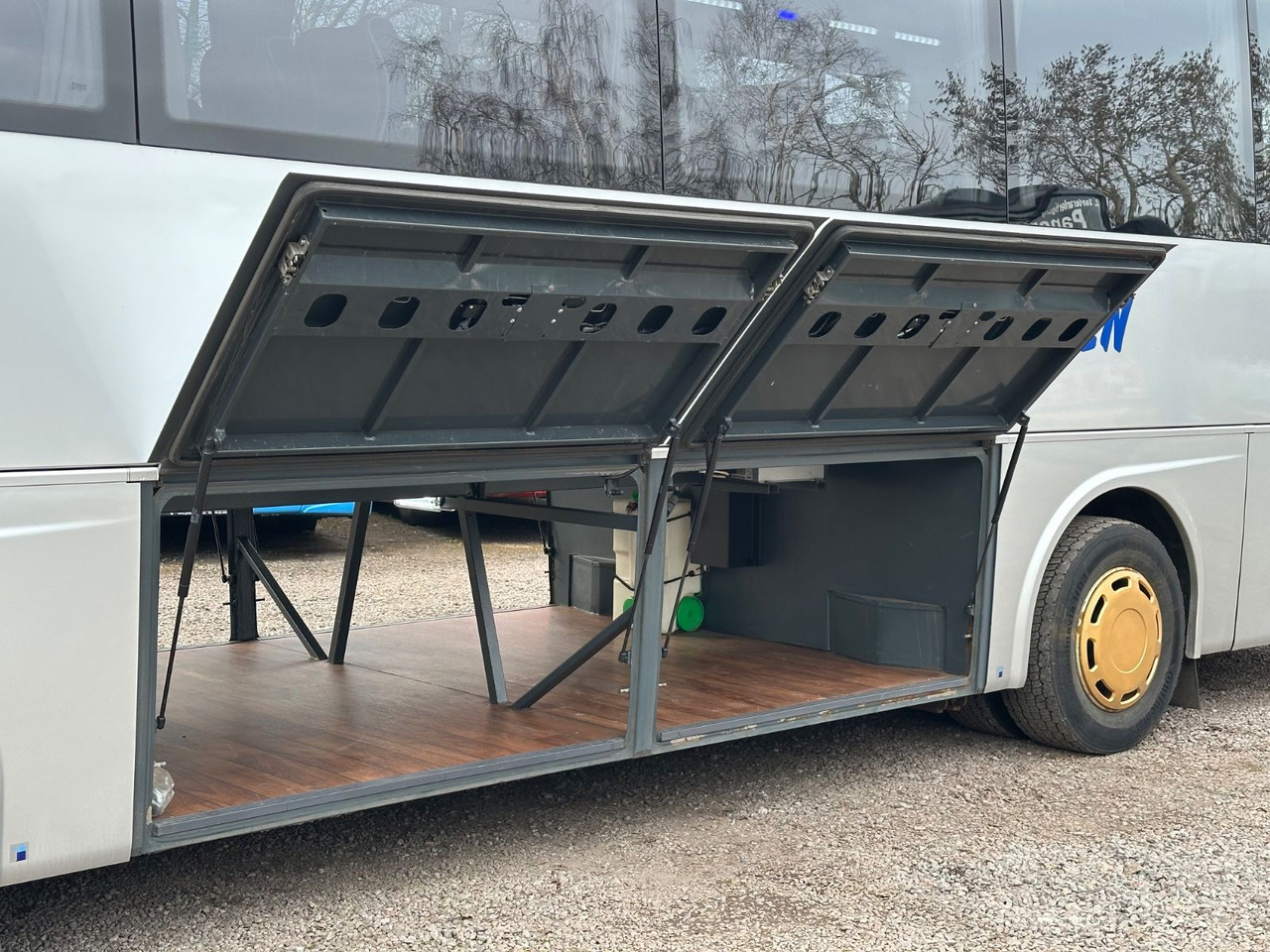 Temsa MD9 C (wenig Km*34 Sitze) - Bus pariwisata: gambar 5 Temsa MD9 C (wenig Km*34 Sitze) - Bus pariwisata: gambar 5