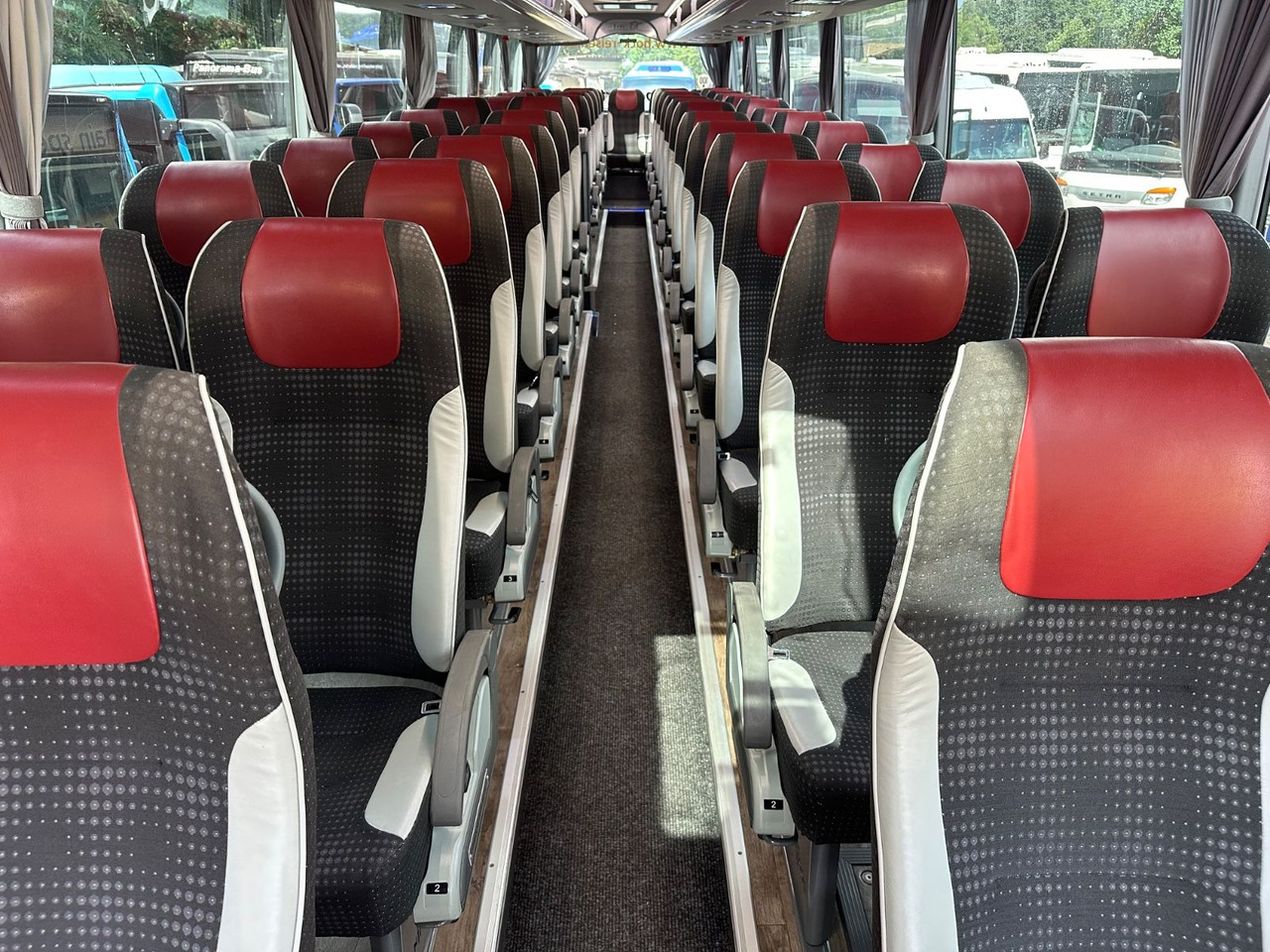 Bus pariwisata Vanhool TX16 Astron (TOP) 417 HDH/ 517 HDH: gambar 19