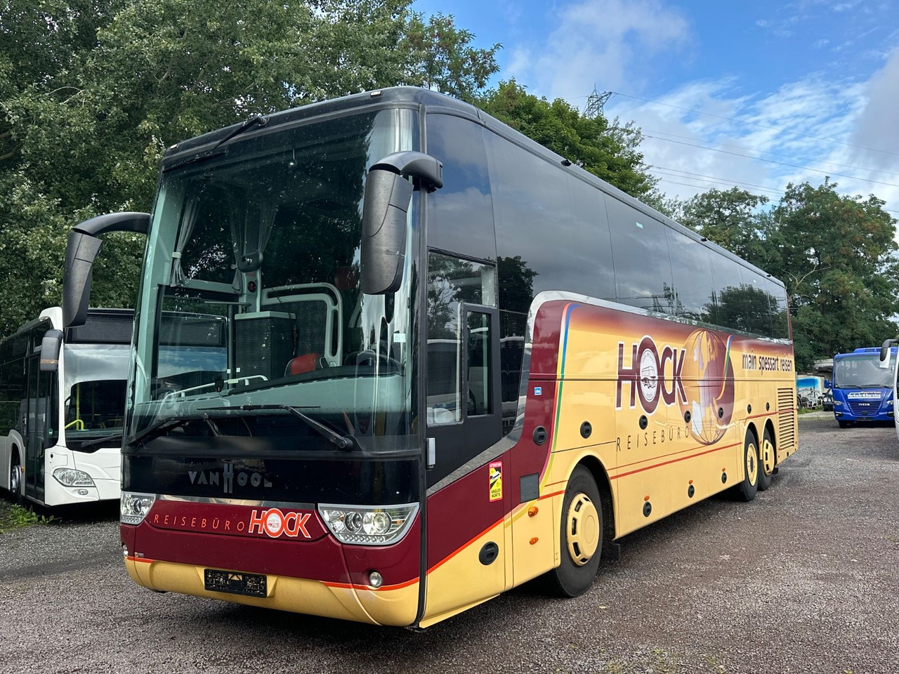 Vanhool TX16 Astron (TOP) 417 HDH/ 517 HDH - Bus pariwisata: gambar 2 Vanhool TX16 Astron (TOP) 417 HDH/ 517 HDH - Bus pariwisata: gambar 2