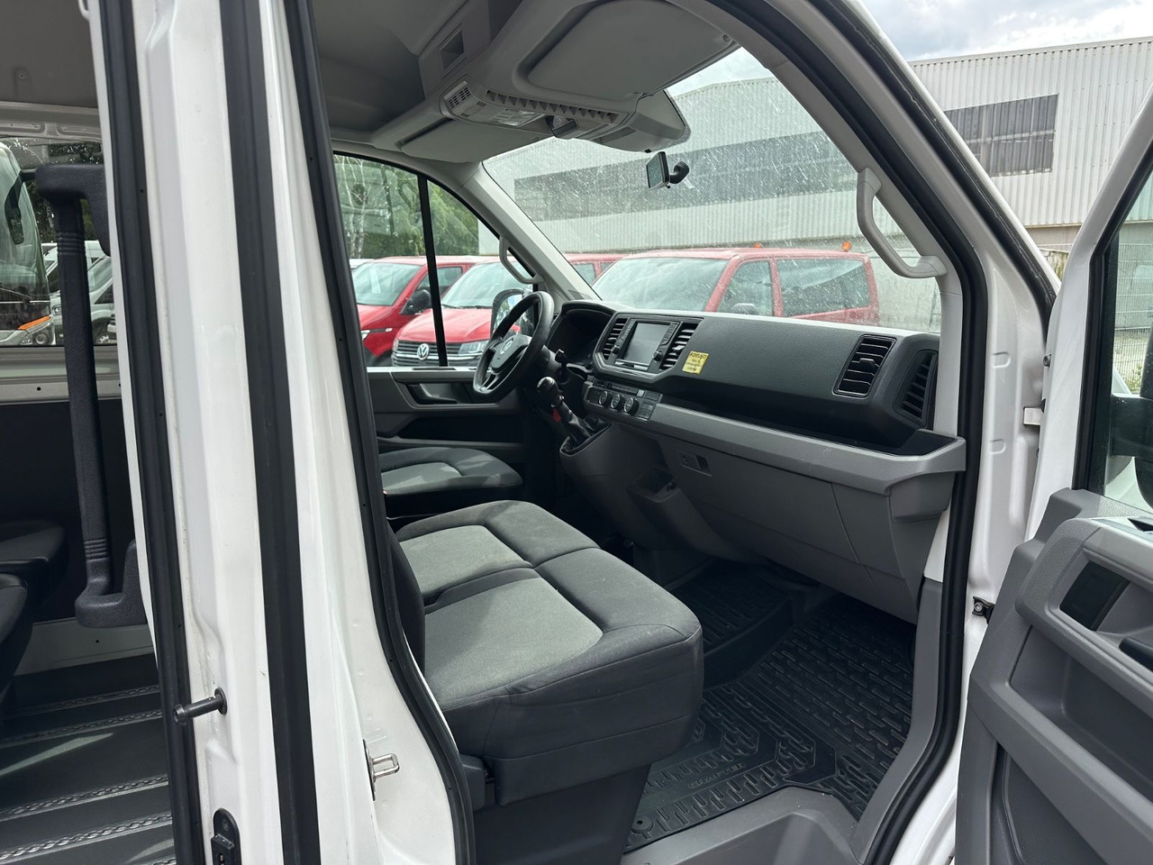 Volkswagen Crafter (PDC*StandHz.*Behinderten gerecht) - Van penumpang: gambar 5 Volkswagen Crafter (PDC*StandHz.*Behinderten gerecht) - Van penumpang: gambar 5