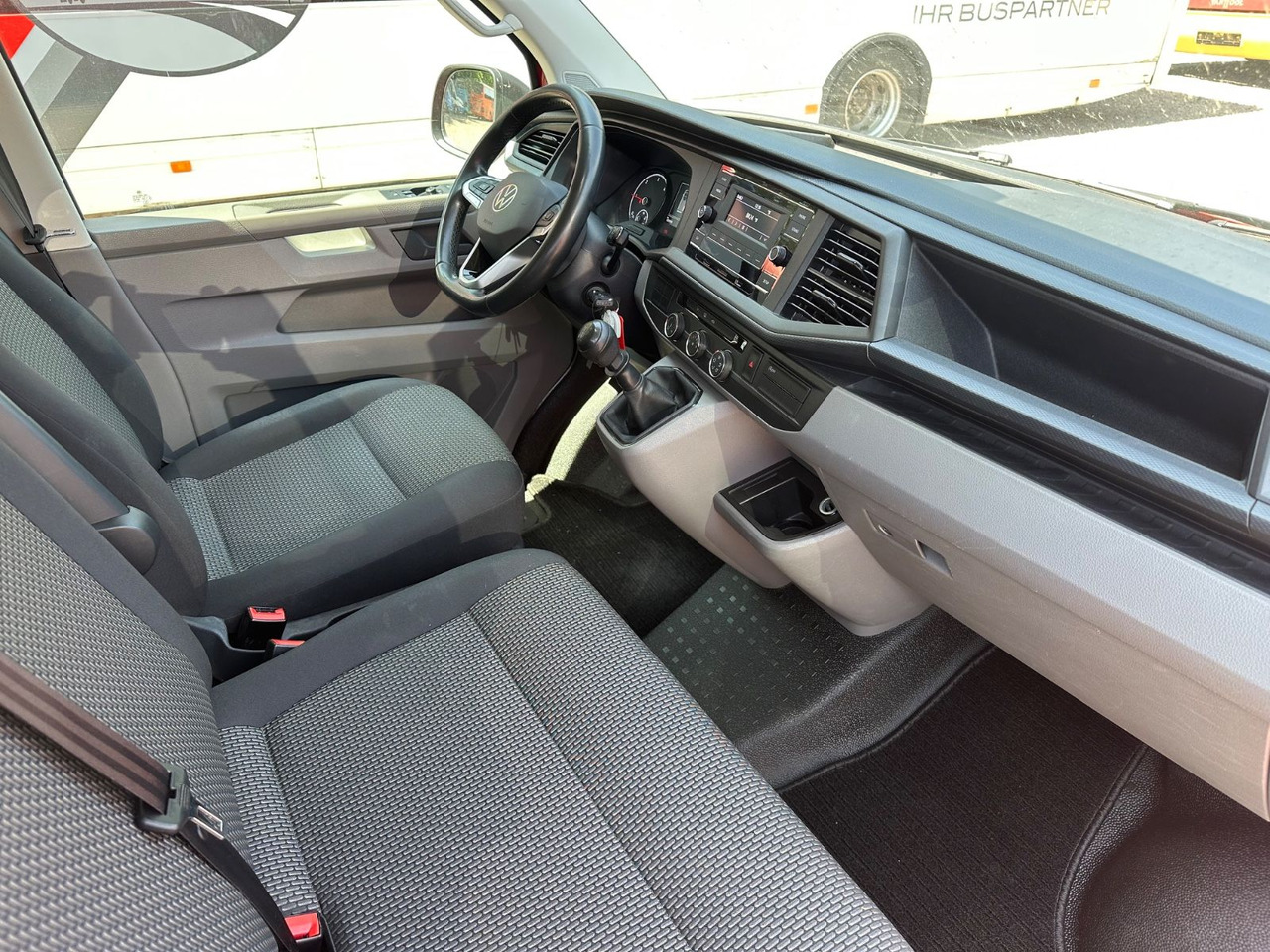 Volkswagen T6 Kombi (PDC Hi*ACC*StandHz*9 Sitzer*AC) - Van penumpang: gambar 5 Volkswagen T6 Kombi (PDC Hi*ACC*StandHz*9 Sitzer*AC) - Van penumpang: gambar 5